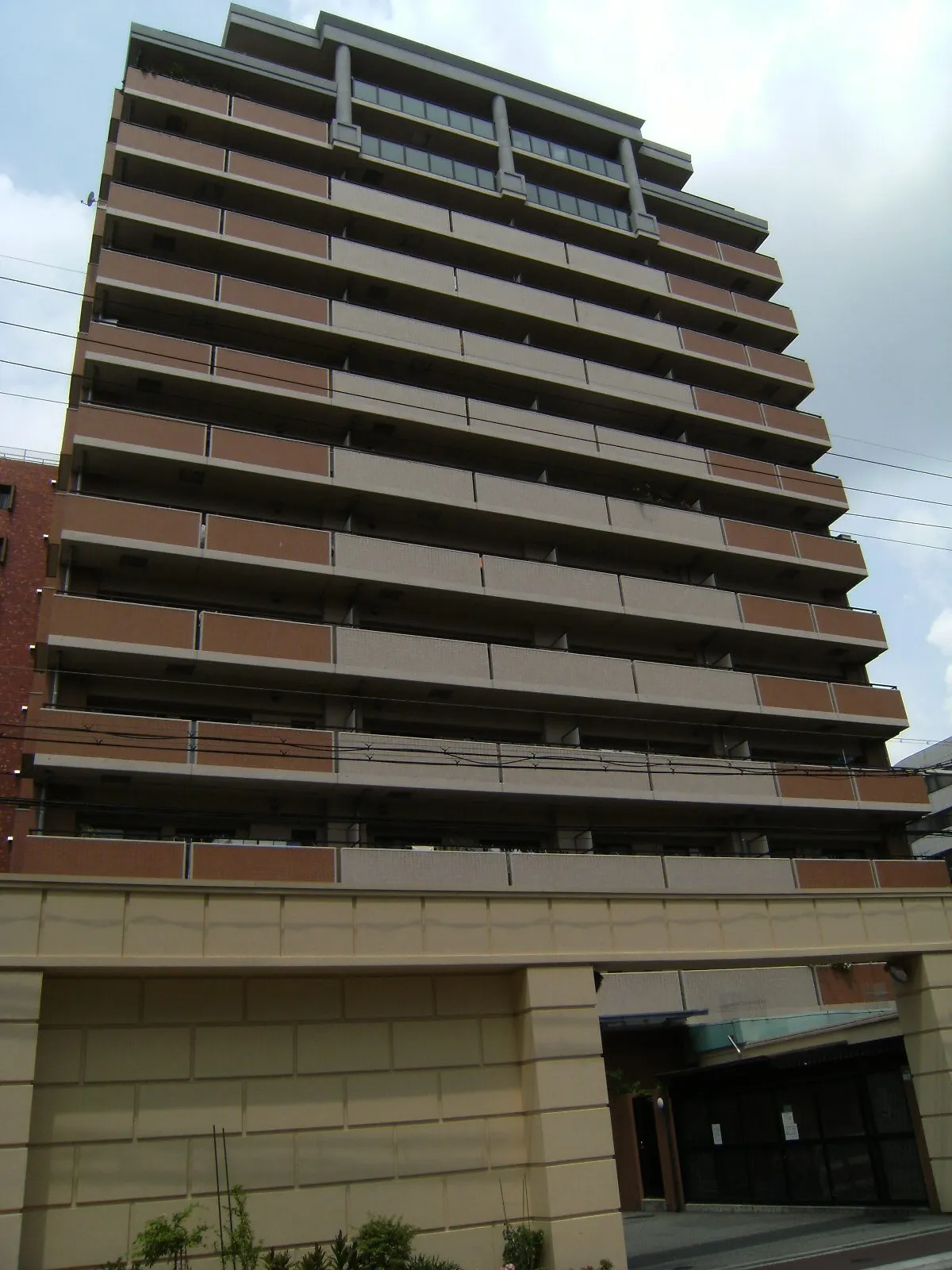 【吹田市不動産売却】吹田市広芝町の中古マンションのご売却依頼を頂き、ご成約頂くことができました。